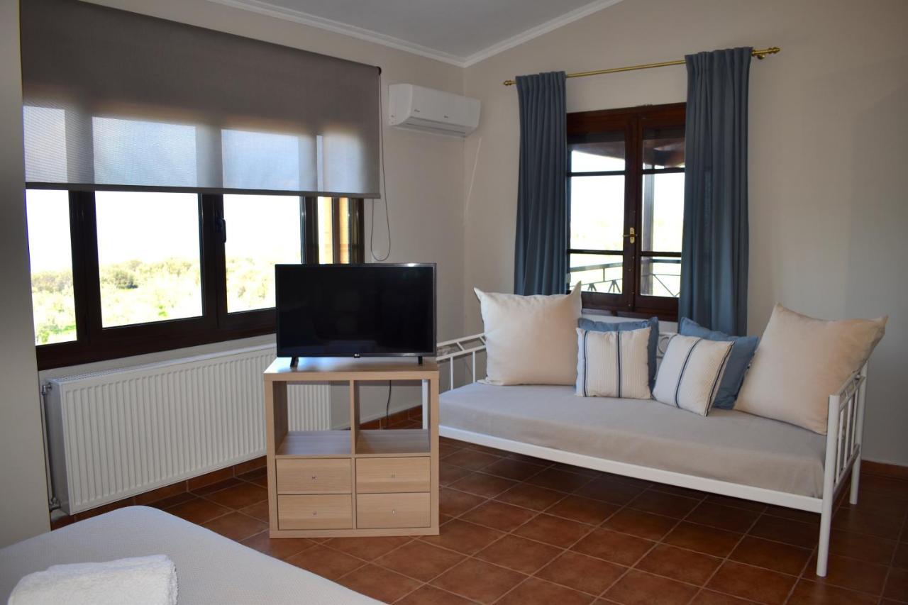 Ampelos Hillside Villa Akrata Exteriör bild