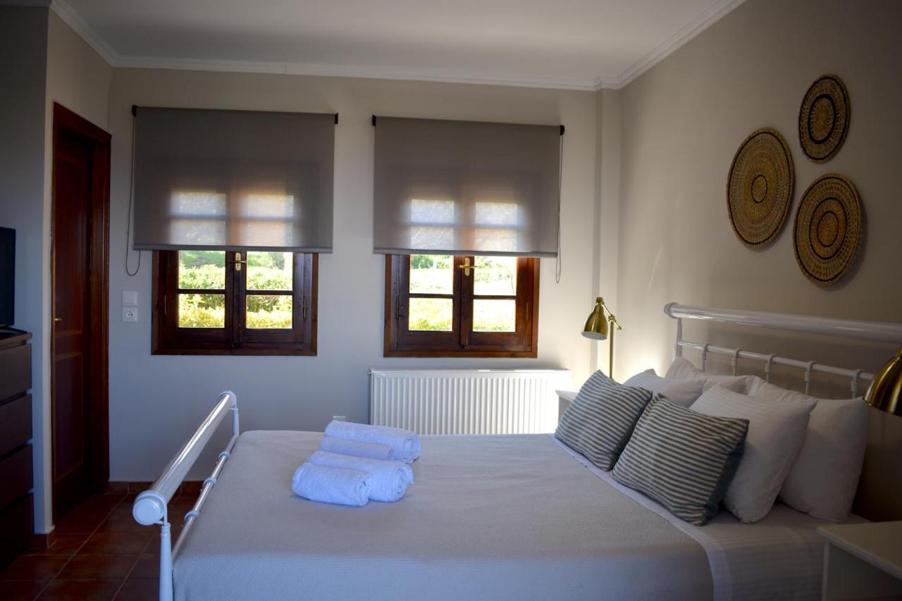 Ampelos Hillside Villa Akrata Exteriör bild
