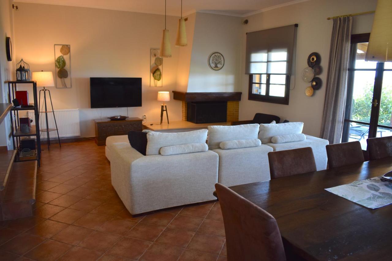 Ampelos Hillside Villa Akrata Exteriör bild