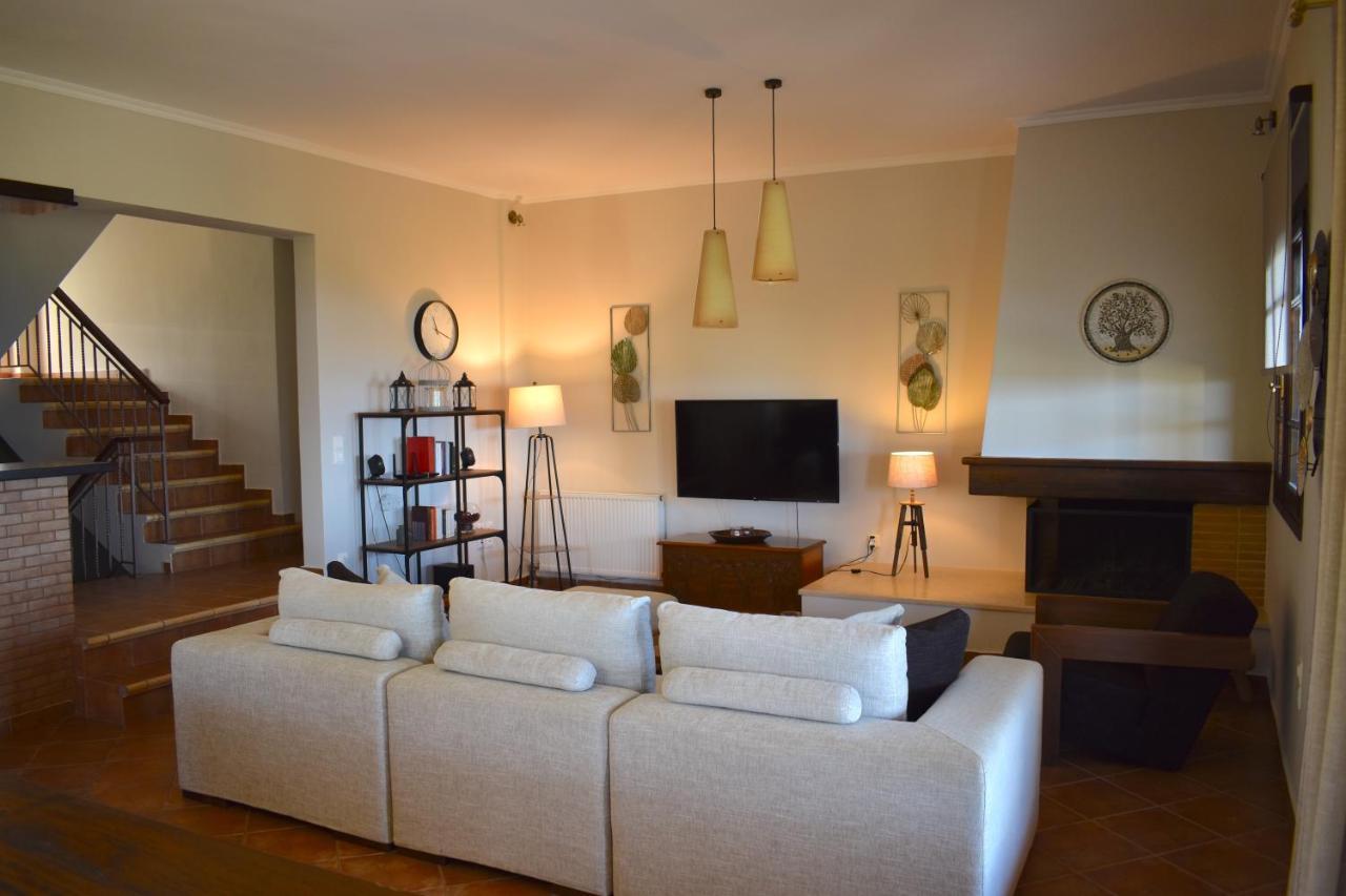 Ampelos Hillside Villa Akrata Exteriör bild